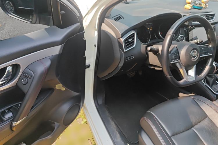 Used Nissan Qashqai 2022 2.0L CVT XV Premier Luxury Edition Driver Seat