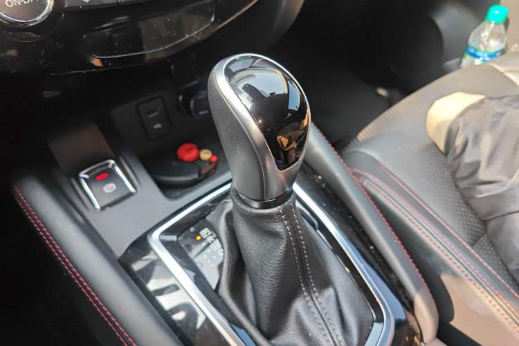 Used Nissan Qashqai 2022 2.0L CVT XV Premier Luxury Edition Gear Lever