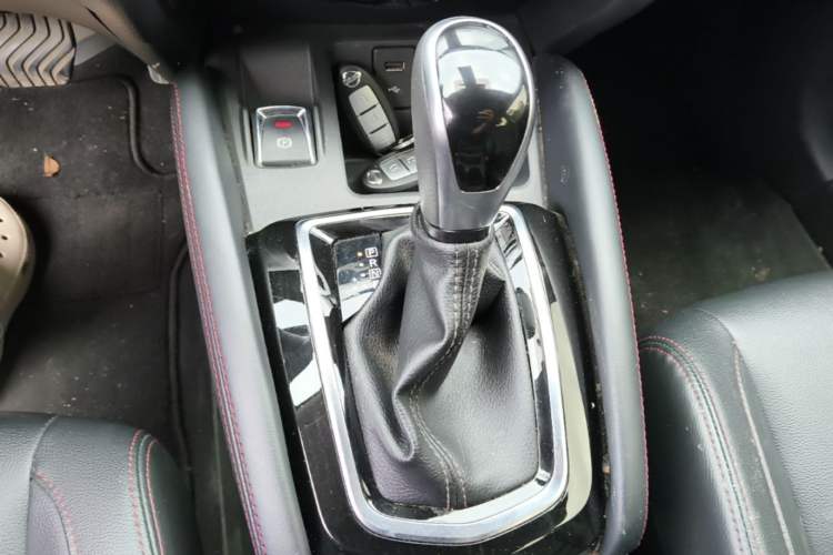 Used Nissan Qashqai 2022 2.0L CVT XV Smart Enjoyment Version Gear Lever