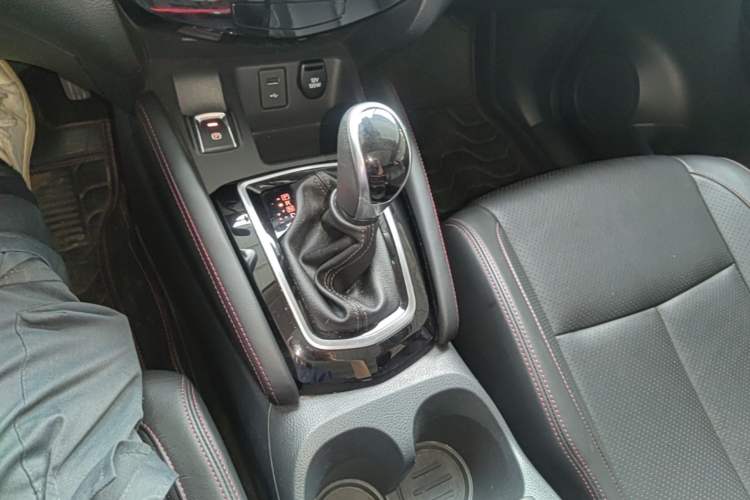 Used Nissan Qashqai 2022 2.0L CVT XV Premier Luxury Edition Gear Lever