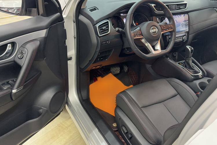 Used Nissan Qashqai 2022 2.0L CVT XV Premier Luxury Edition Interior 2