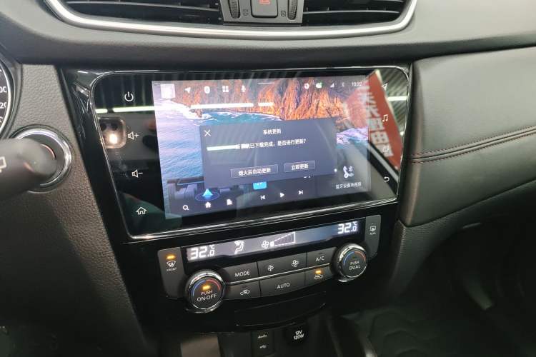 Used Nissan Qashqai 2022 2.0L CVT XV Premier Luxury Edition Audio And AC Panel