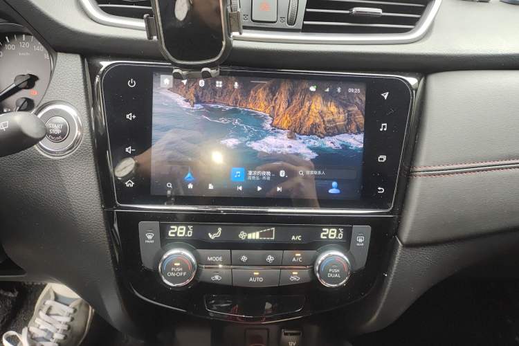 Used Nissan Qashqai 2022 2.0L CVT XV Smart Enjoyment Version Audio And AC Panel