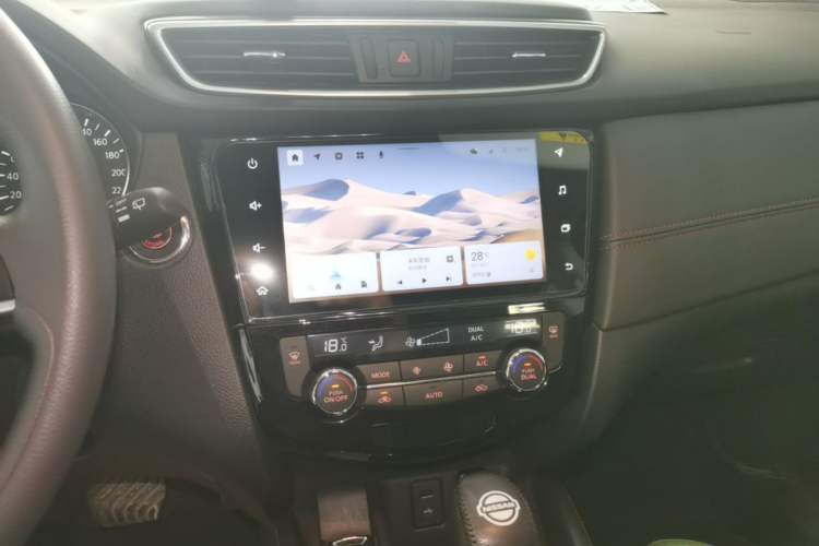 Used Nissan Qashqai 2022 2.0L CVT XV Smart Enjoyment Version Audio And AC Panel