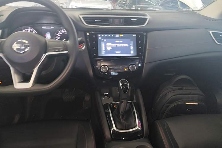 Used Nissan Qashqai 2022 2.0L CVT XV Smart Enjoyment Version Audio And AC Panel