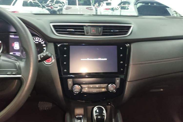 Used Nissan Qashqai 2022 2.0L CVT XV Smart Enjoyment Version Audio And AC Panel