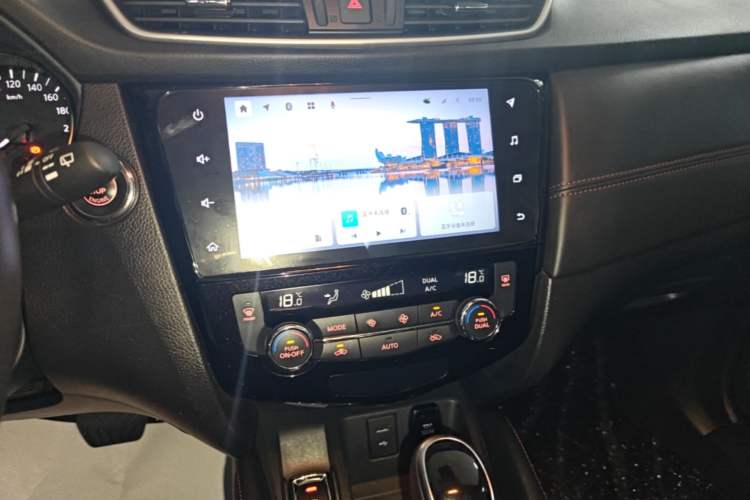 Used Nissan Qashqai 2022 2.0L CVT XV Premier Luxury Edition Audio And AC Panel