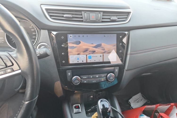 Used Nissan Qashqai 2022 2.0L CVT XV Premier Luxury Edition Audio And AC Panel