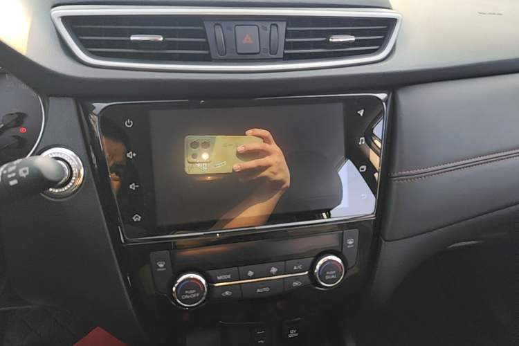 Used Nissan Qashqai 2022 2.0L CVT XV Smart Enjoyment Version Audio And AC Panel