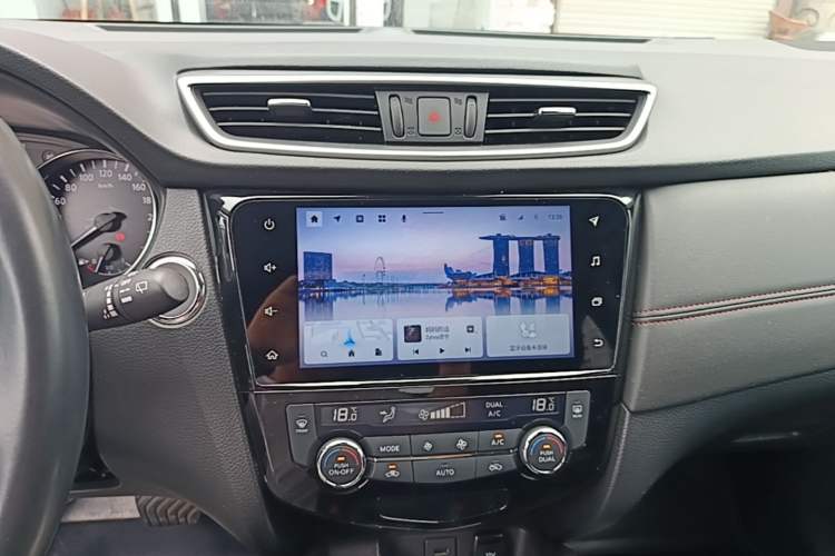 Used Nissan Qashqai 2022 2.0L CVT XV Premier Luxury Edition Audio And AC Panel