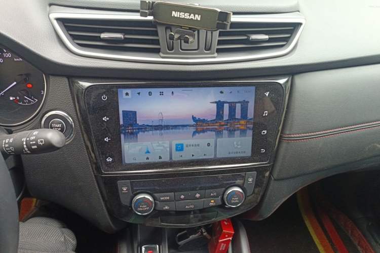 Used Nissan Qashqai 2022 2.0L CVT XV Premier Luxury Edition Audio And AC Panel