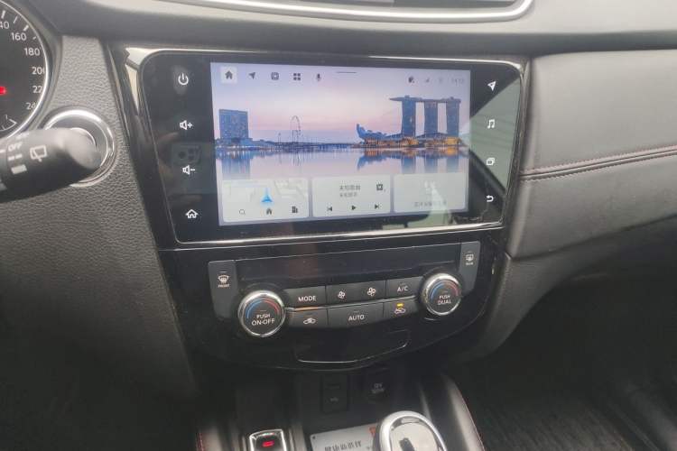 Used Nissan Qashqai 2022 2.0L CVT XV Premier Luxury Edition Audio And AC Panel