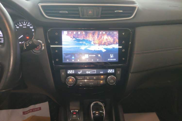 Used Nissan Qashqai 2022 2.0L CVT XV Prem·Night Edition Audio And AC Panel