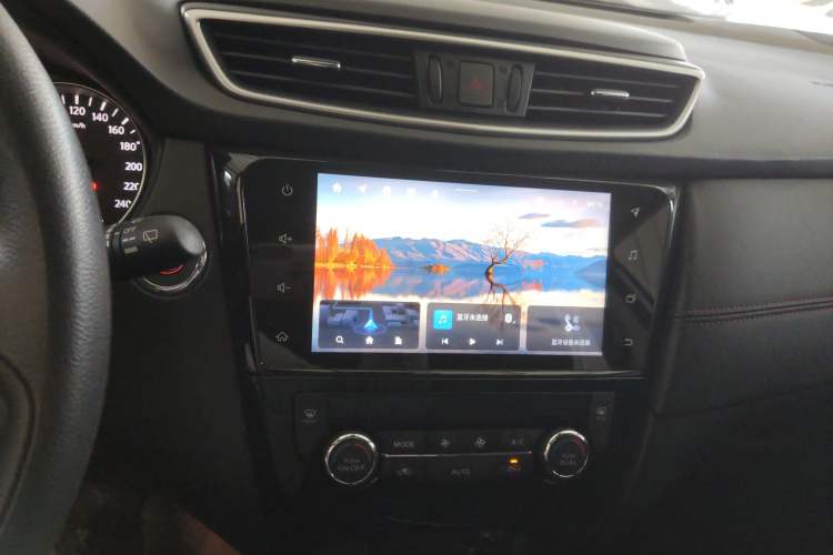 Used Nissan Qashqai 2022 2.0L CVT XV Smart Enjoyment Version Audio And AC Panel