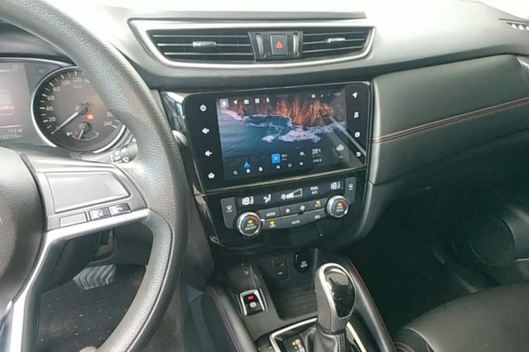 Used Nissan Qashqai 2022 2.0L CVT XV Smart Enjoyment Version Audio And AC Panel