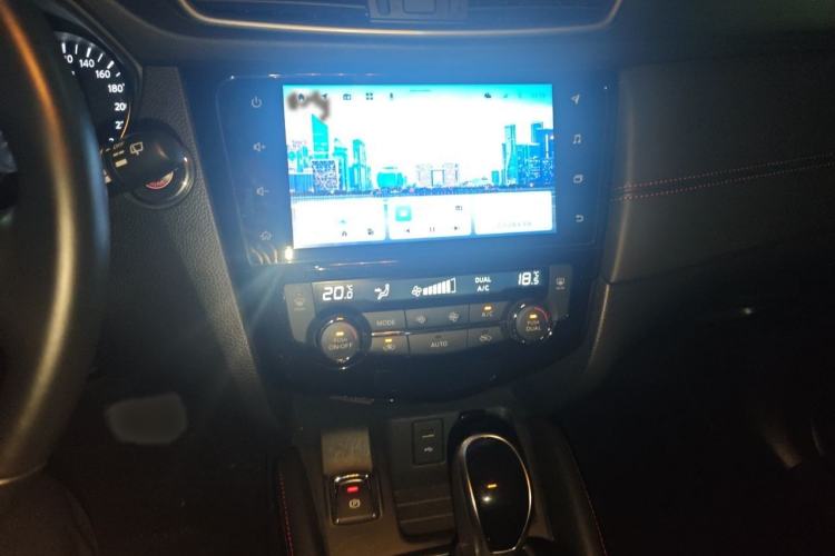 Used Nissan Qashqai 2022 2.0L CVT XV Premier Luxury Edition Audio And AC Panel