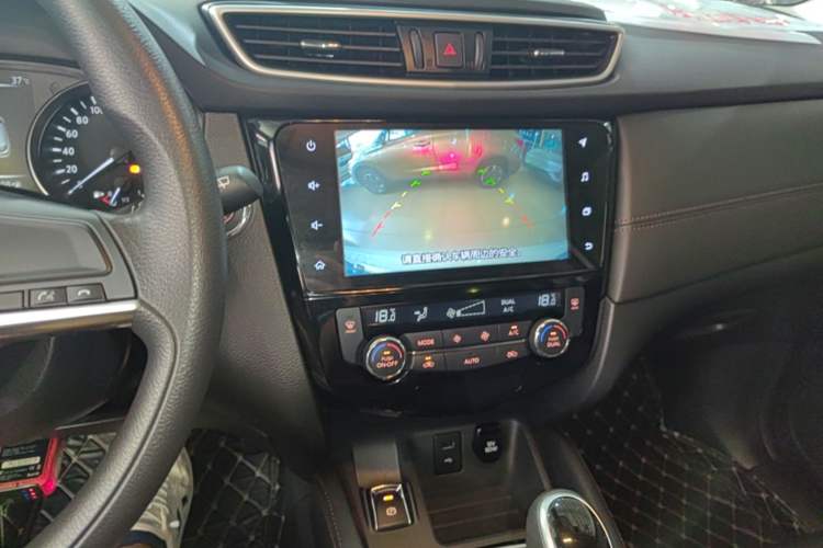 Used Nissan Qashqai 2022 2.0L CVT XV Smart Enjoyment Version Audio And AC Panel