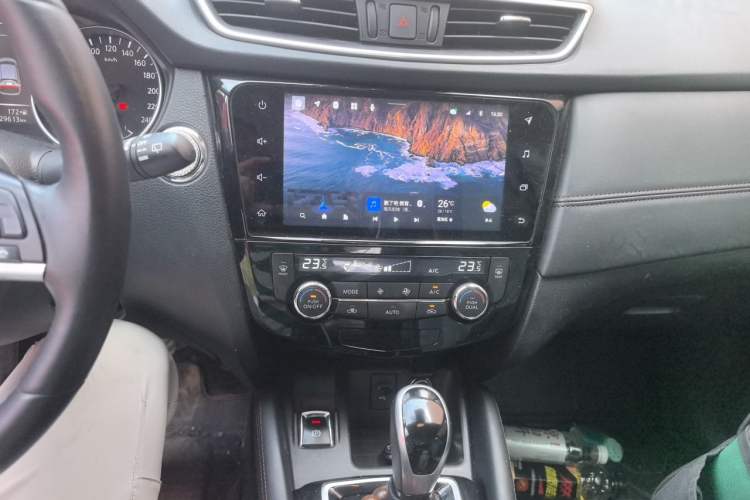 Used Nissan Qashqai 2022 2.0L CVT XV Premier Luxury Edition Audio And AC Panel