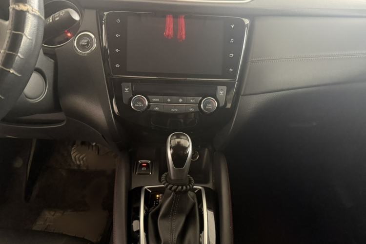 Used Nissan Qashqai 2022 2.0L CVT XV Smart Enjoyment Version Audio And AC Panel