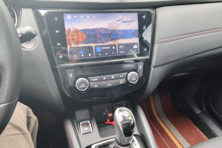 Used Nissan Qashqai 2022 2.0L CVT XV Premier Luxury Edition Audio And AC Panel