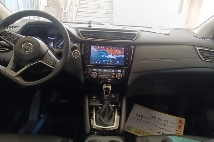 Used Nissan Qashqai 2022 2.0L CVT XV Smart Enjoyment Version Audio And AC Panel