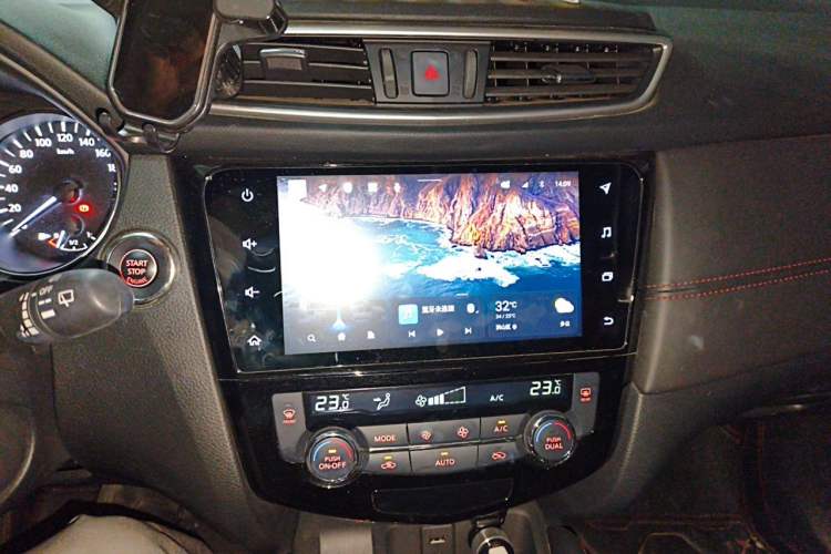 Used Nissan Qashqai 2022 2.0L CVT XV Premier Luxury Edition Audio And AC Panel