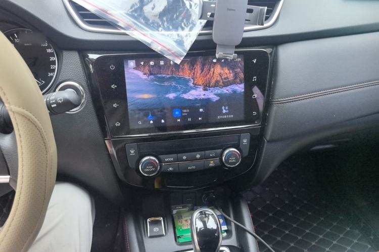 Used Nissan Qashqai 2022 2.0L CVT XV Smart Enjoyment Version Audio And AC Panel