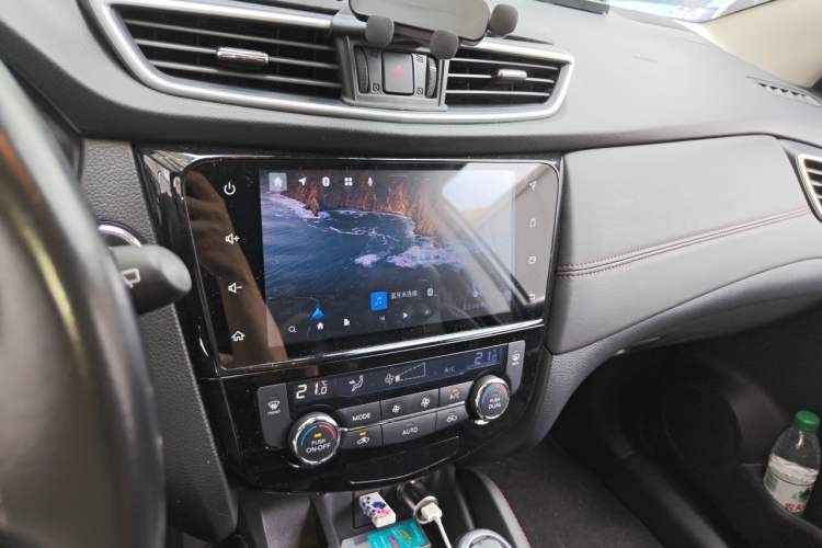 Used Nissan Qashqai 2022 2.0L CVT XV Premier Luxury Edition Audio And AC Panel
