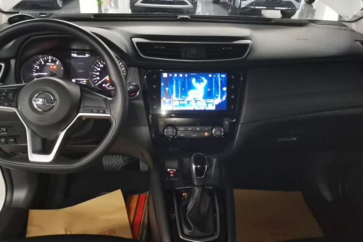 Used Nissan Qashqai 2022 2.0L CVT XV Smart Enjoyment Version Audio And AC Panel