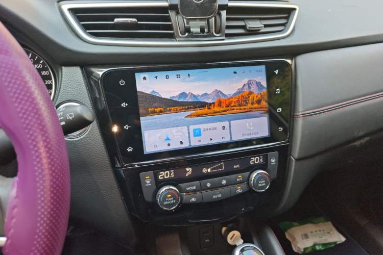 Used Nissan Qashqai 2022 2.0L CVT XV Premier Luxury Edition Audio And AC Panel