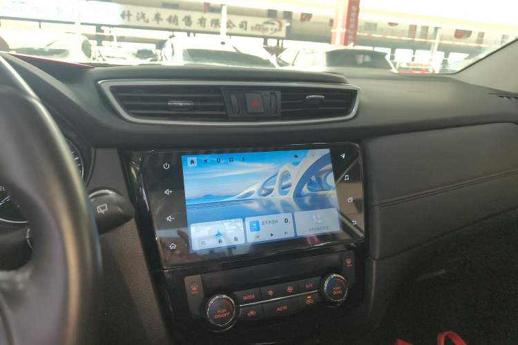 Used Nissan Qashqai 2022 2.0L CVT XV Premier Luxury Edition Audio And AC Panel