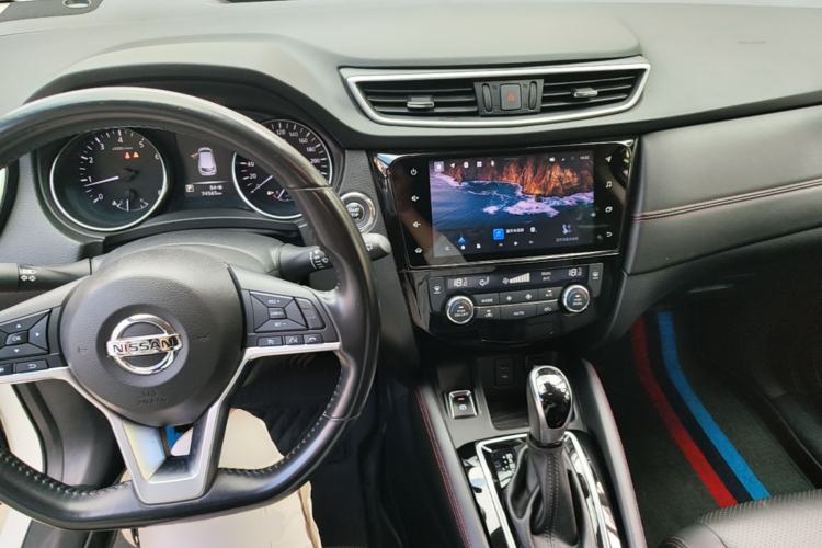 Used Nissan Qashqai 2022 2.0L CVT XV Premier Luxury Edition Center Console