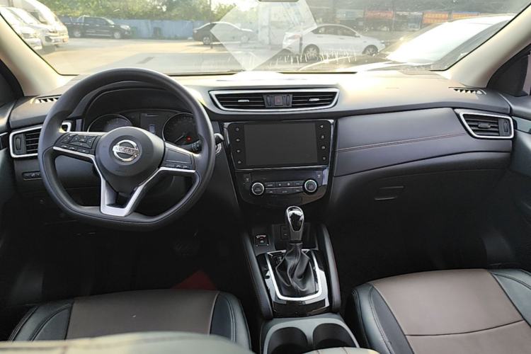 Used Nissan Qashqai 2022 2.0L CVT XV Smart Enjoyment Version Center Console