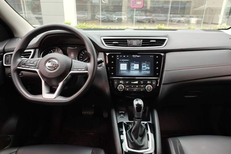 Used Nissan Qashqai 2022 2.0L CVT XV Smart Enjoyment Version Center Console