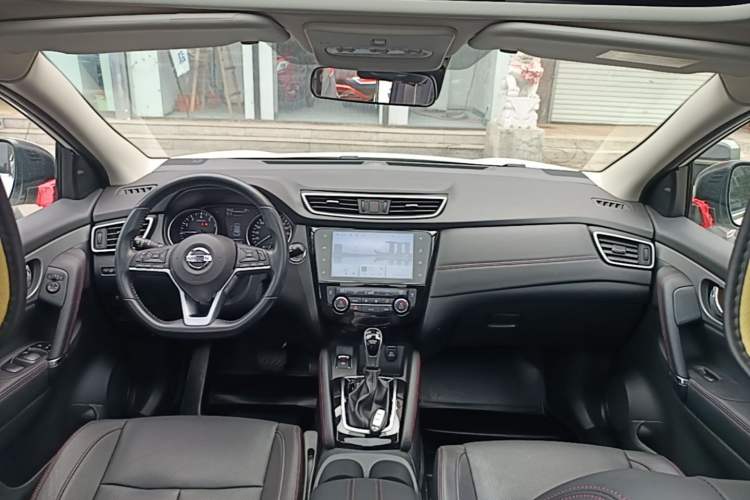 Used Nissan Qashqai 2022 2.0L CVT XV Premier Luxury Edition Center Console