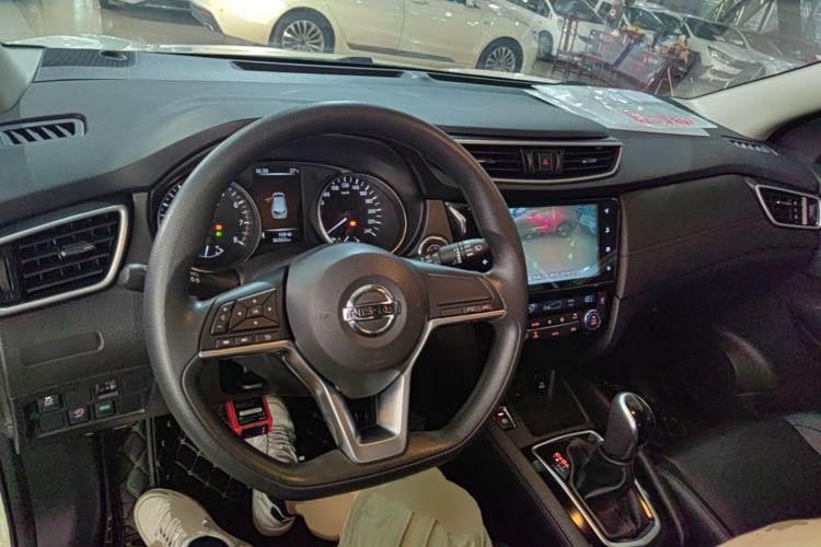 Used Nissan Qashqai 2022 2.0L CVT XV Smart Enjoyment Version Center Console