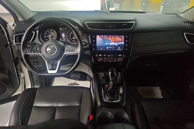 Used Nissan Qashqai 2022 2.0L CVT XV Premier Luxury Edition Center Console