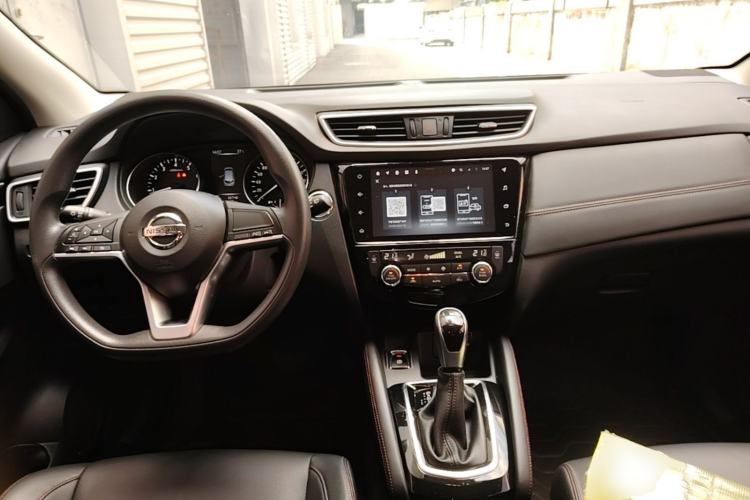 Used Nissan Qashqai 2022 2.0L CVT XV Smart Enjoyment Version Center Console