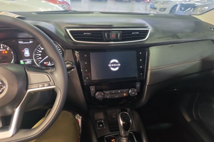 Used Nissan Qashqai 2022 2.0L CVT XV Smart Enjoyment Version Center Console