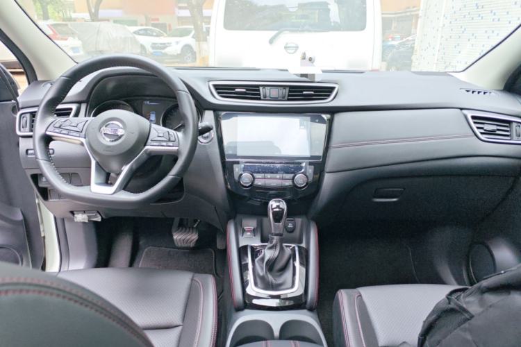 Used Nissan Qashqai 2022 2.0L CVT XV Premier Luxury Edition Center Console