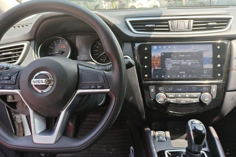 Used Nissan Qashqai 2022 2.0L CVT XV Smart Enjoyment Version Center Console