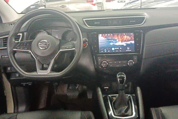 Used Nissan Qashqai 2022 2.0L CVT XV Smart Enjoyment Version Center Console