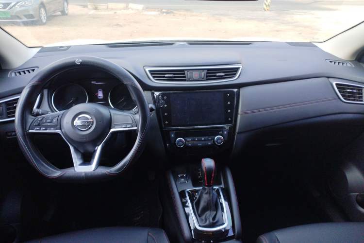Used Nissan Qashqai 2022 2.0L CVT XV Smart Enjoyment Version Center Console