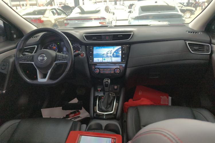 Used Nissan Qashqai 2022 2.0L CVT XV Premier Luxury Edition Center Console