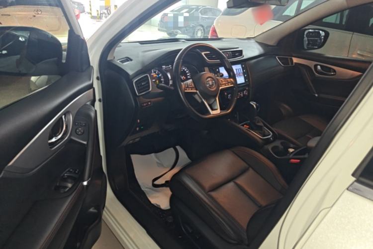 Used Nissan Qashqai 2022 2.0L CVT XV Premier Luxury Edition Driver Seat