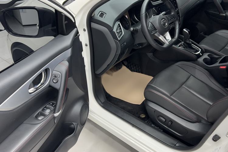 Used Nissan Qashqai 2022 2.0L CVT XV Premier Luxury Edition Driver Seat