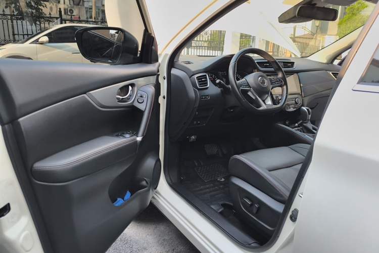 Used Nissan Qashqai 2022 2.0L CVT XV Premier Luxury Edition Driver Seat