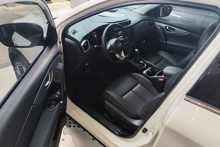 Used Nissan Qashqai 2022 2.0L CVT XV Premier Luxury Edition Driver Seat