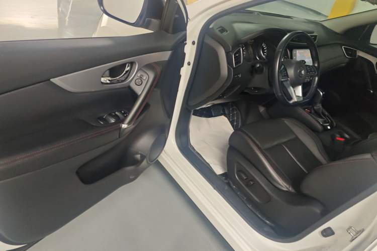 Used Nissan Qashqai 2022 2.0L CVT XV Premier Luxury Edition Driver Seat