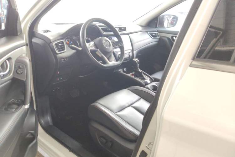 Used Nissan Qashqai 2022 2.0L CVT XV Premier Luxury Edition Driver Seat